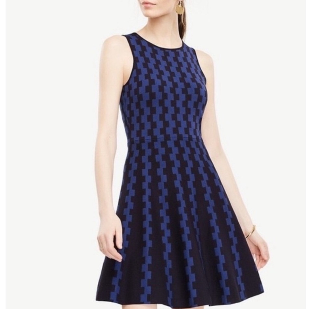Ann Taylor Sweater Dress Geometric Print‎